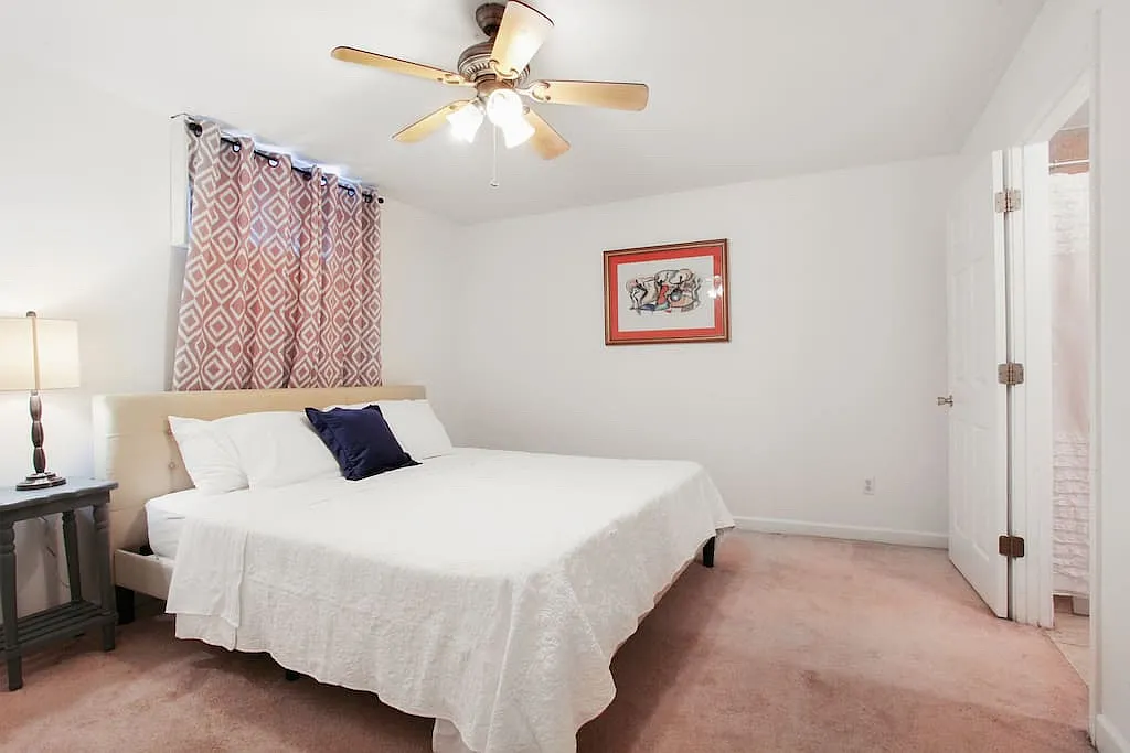 3 bed, 1300 sqft, $1,650 — Photo 4