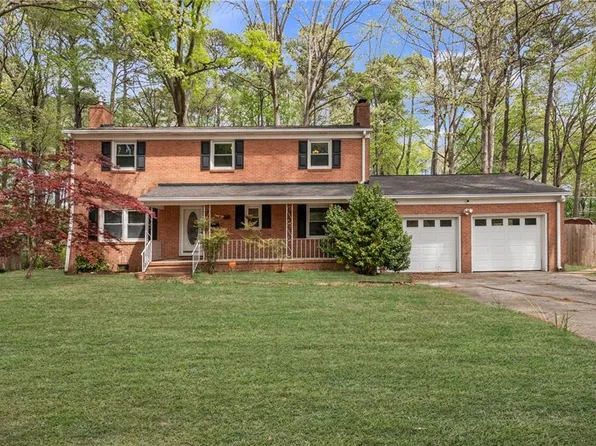 449 Summer Dr, Newport News, VA 23606