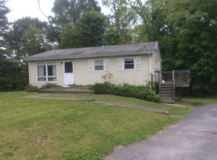 19 Corine Dr, Poughkeepsie, NY
