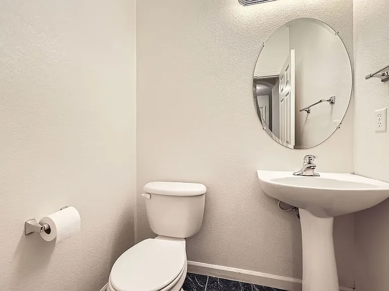 4809 Lucca Dr — Photo 25
