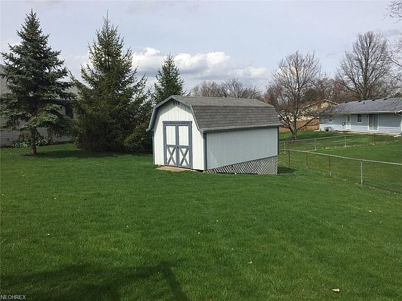 3rd image of 1460 Silver Lake Dr