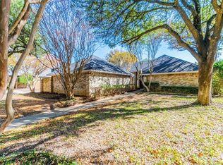 2004 Shadow Ridge Dr, Arlington, TX 76006