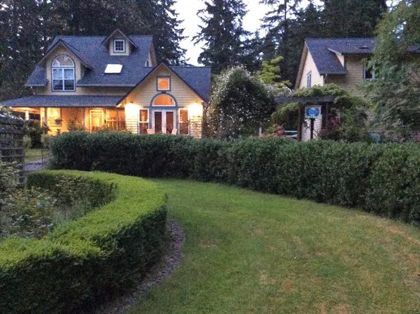 16598 Lemolo Shore Dr NE, Poulsbo, WA 98370