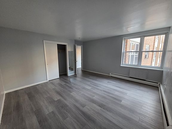 5th image of 17 Marshall St #24