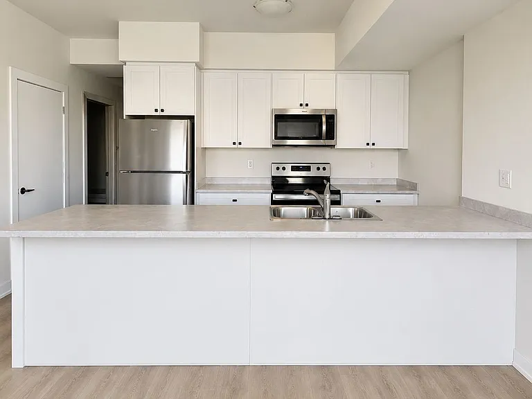 160 Densmore Rd #2001 — Photo 3