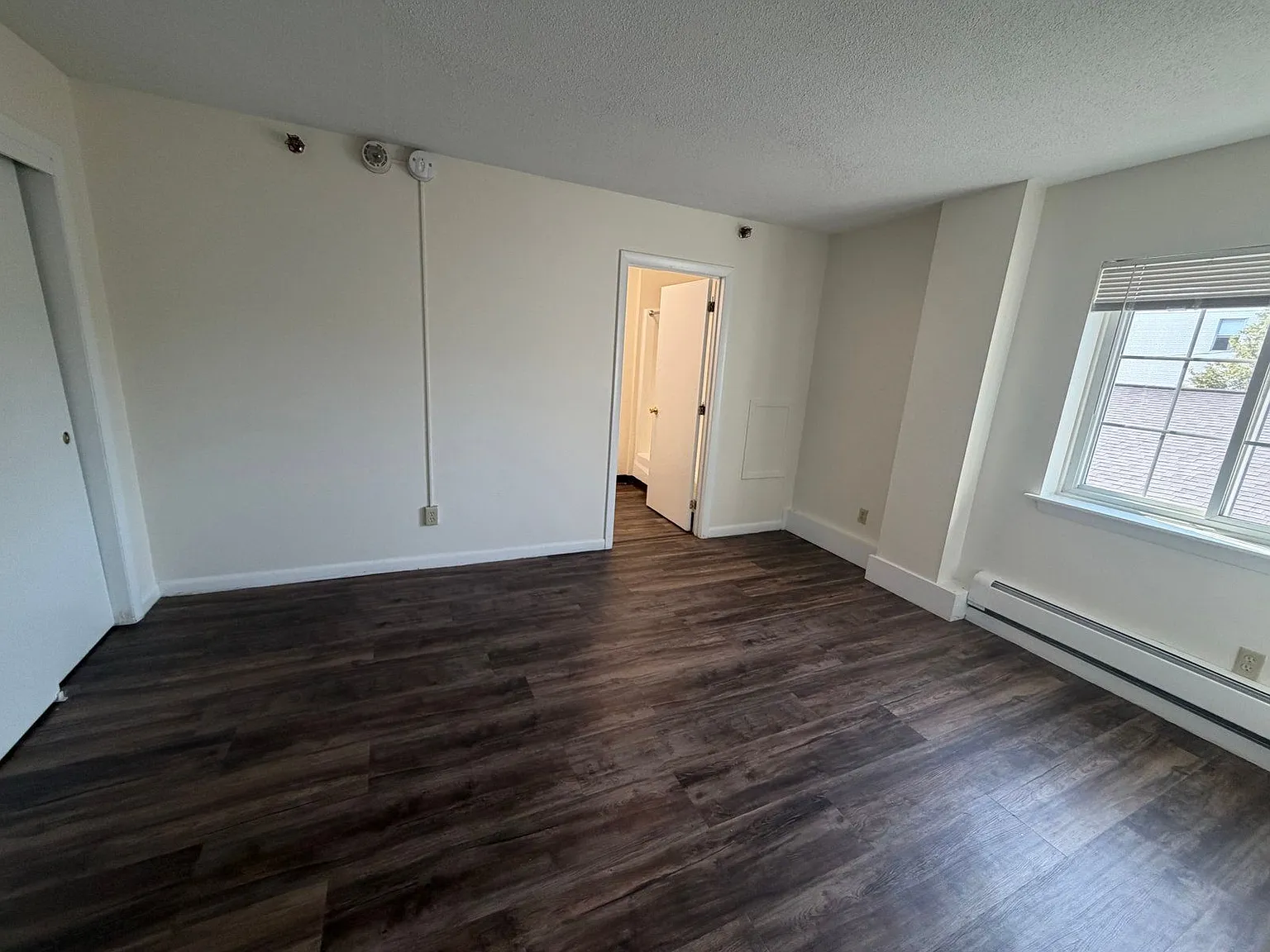 1 bed, 1.0 bath, $1,595 — Photo 4