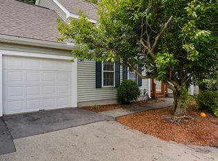 17 Echo Shore Dr, Merrimack, NH 03054