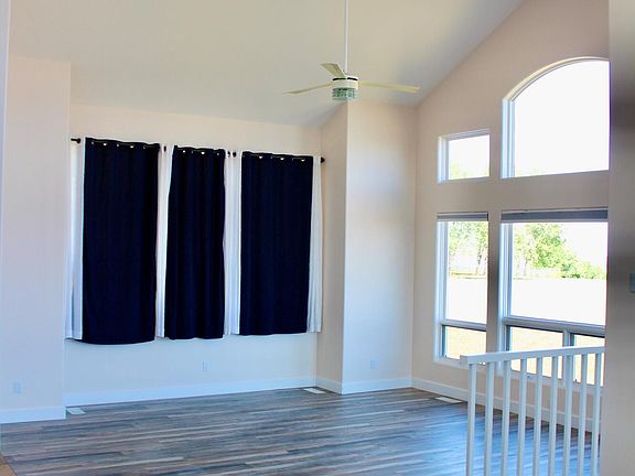 5th image of 5525 Blue Jay Ln