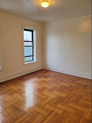 4th image of 374 E 49th St #E3