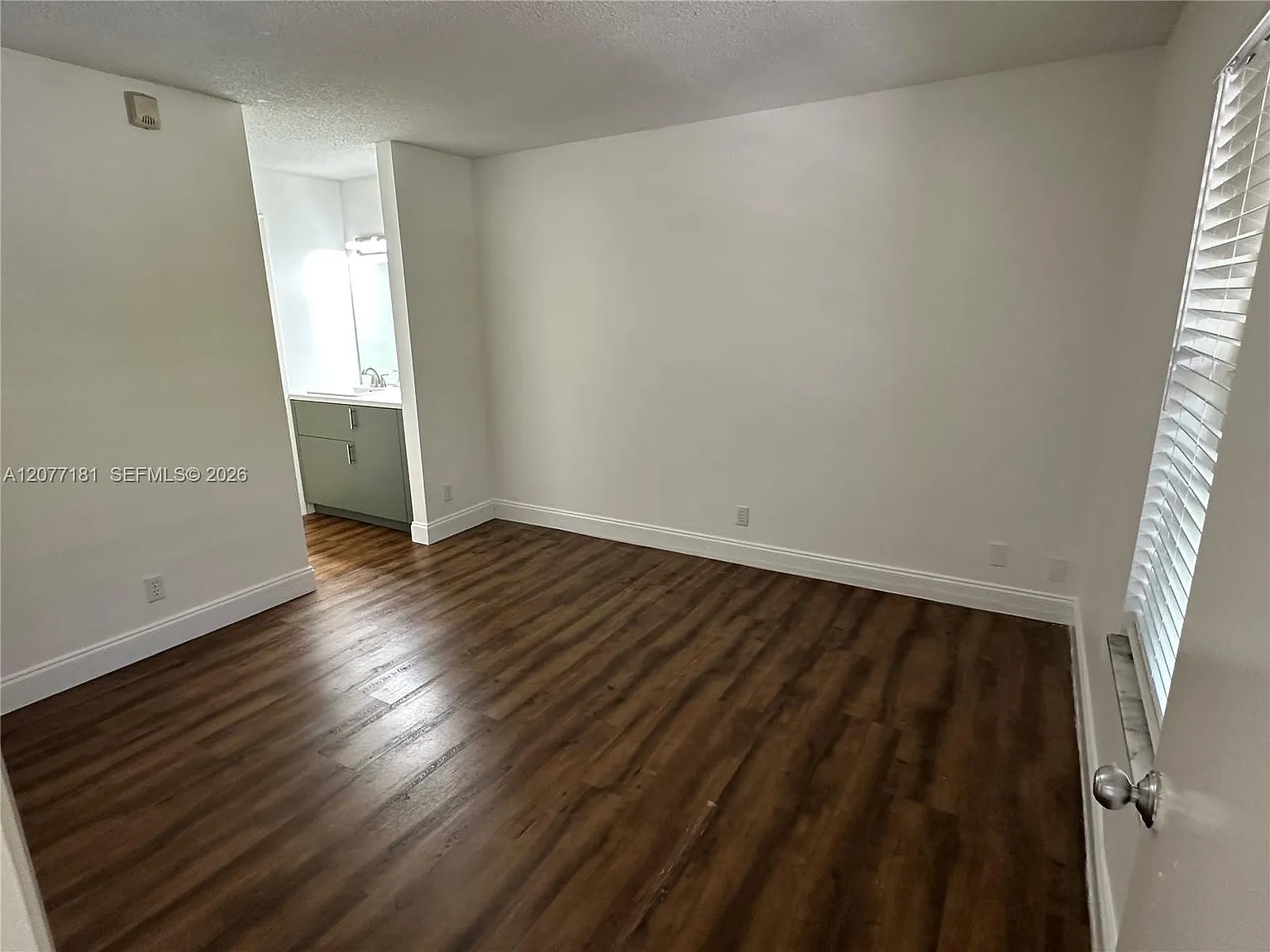 Lakes Of Jacaranda Condo — Photo 2