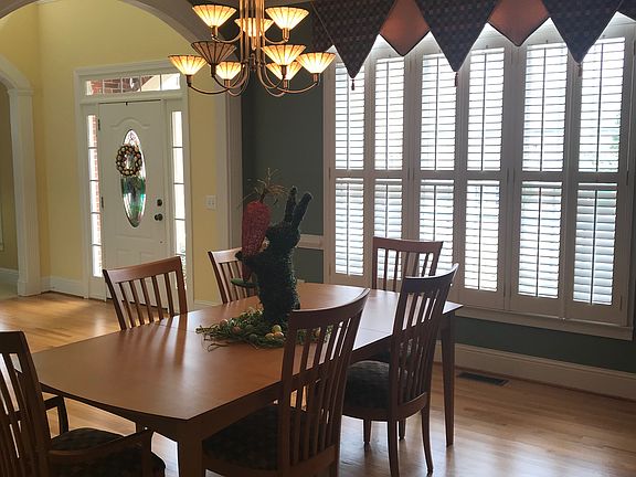 4th image of 3021 Golf Crest Ln