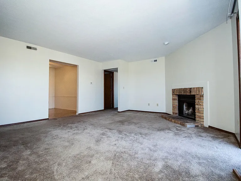 2408 Rainbow Ave — Photo 5