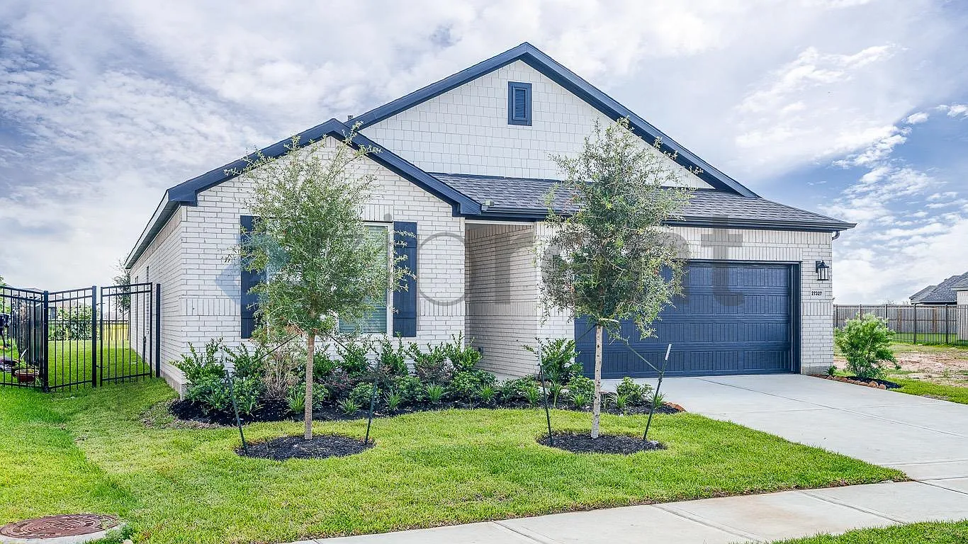 4 bed, 2100 sqft, $2,600 — Photo 1