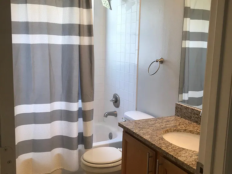 760 Riviera Dr NE — Photo 11