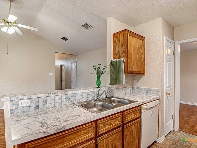 5009 Joseph Dr — Photo 10