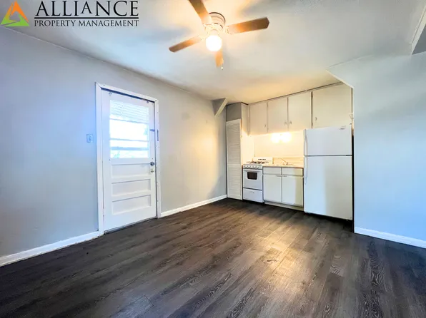 Manhattan Ave. 1304-10 N., 1304-10 N Manhattan Ave #1306, Manhattan, KS 66502