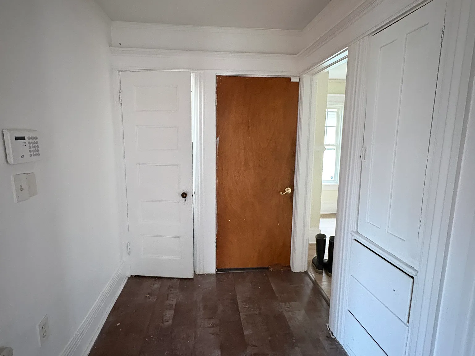 Cedarwood Ter, Rochester — Photo 2