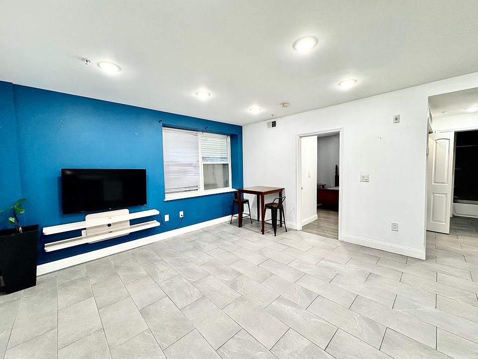 1st image of 925 N Broad St #2C