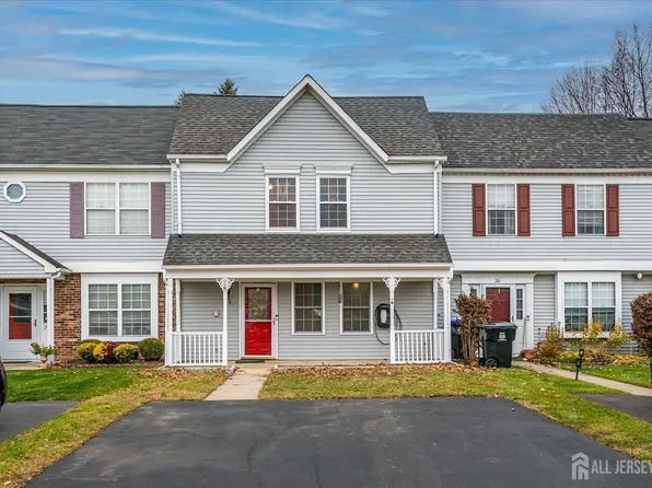 28 Cosgrove Ct, East Brunswick, NJ 08816