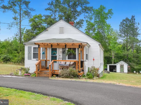 1253 Mulberry Rd, Farnham, VA 22460