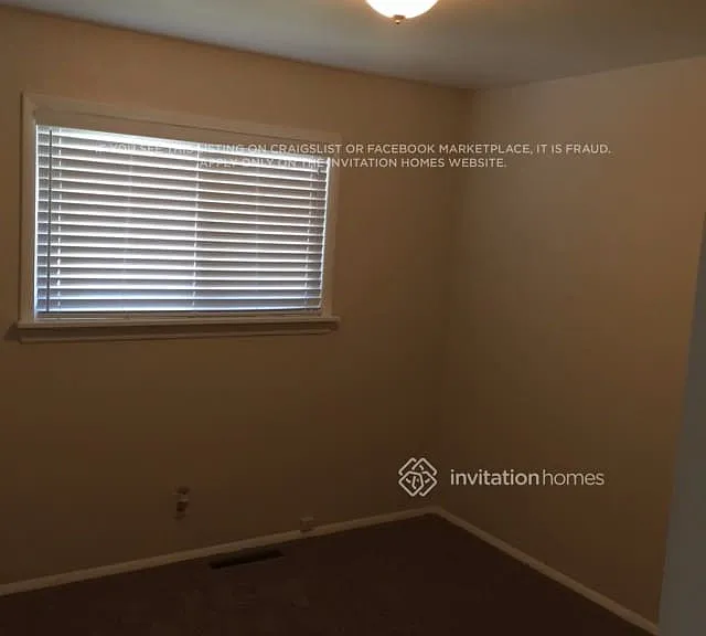 1351 Oswego St — Photo 35