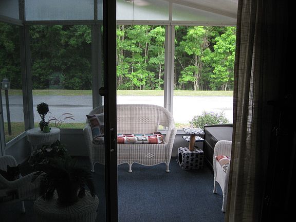 SCREENED PORCH