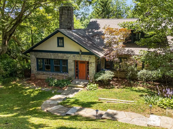 25 Saint Dunstans Cir, Asheville, NC 28803