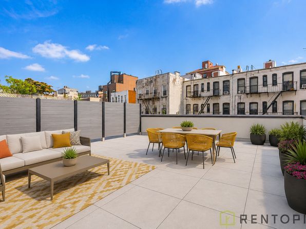 22 Frost St #216