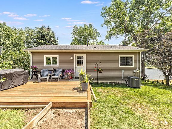 4th image of 529 Timber Ln