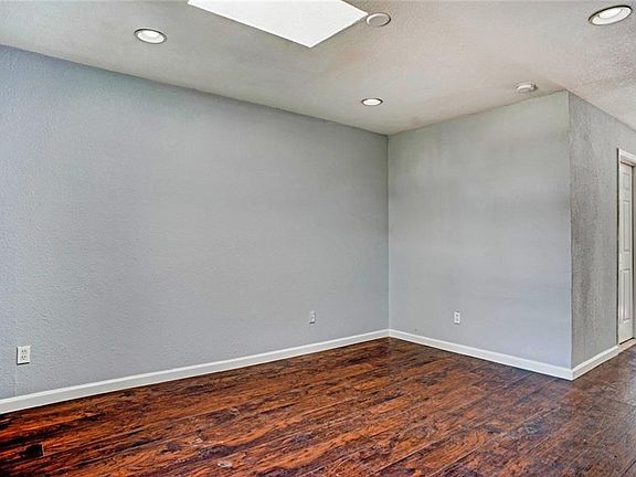 3rd image of 3445 Cherrywood Ln