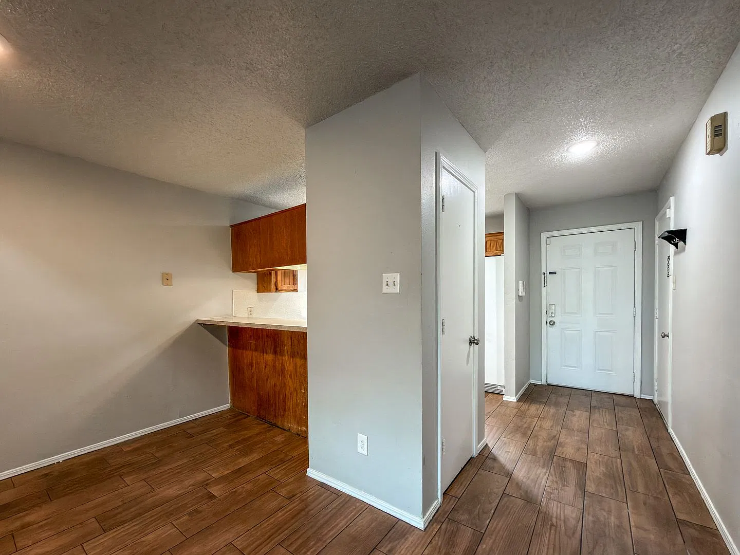 * Move-In Special * Gorgeous 2 Bed / 2 Bath Duplex off of Brooken Hill in Fort Smith — Photo 3