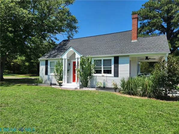 859 Chesapeake Dr, White Stone, VA 22578