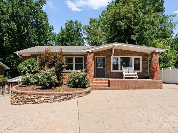 4337 Tipperary Pl, Charlotte, NC 28215