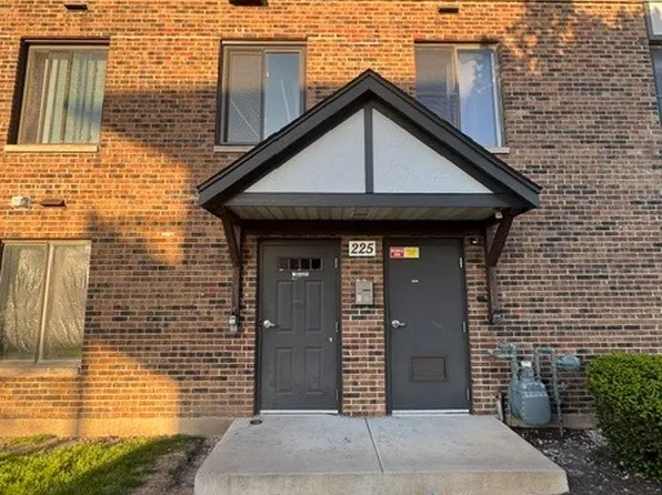 225 Gregory St, Aurora, IL