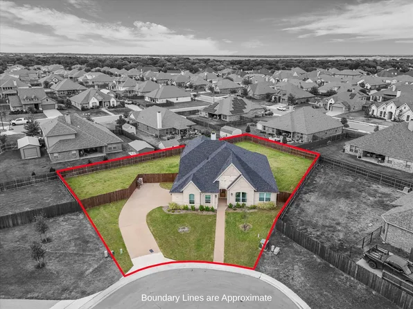 513 Rye Cir, McGregor, TX 76657