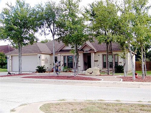 1st image of 801 Woodland Park Dr