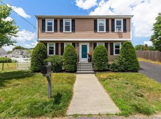 19 Altoona Rd, Dedham, MA 02026
