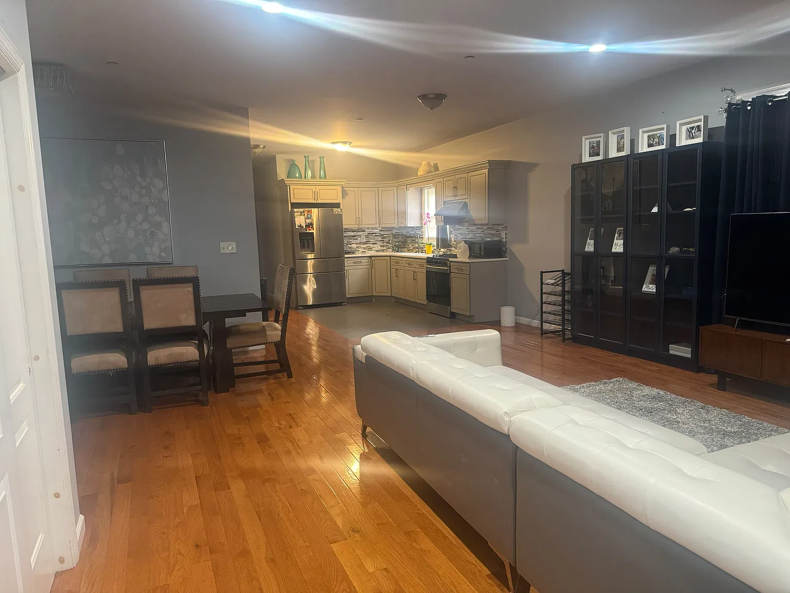 2 bed, 1500 sqft, $1,500 — Photo 3