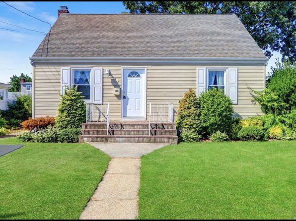4 West Ct