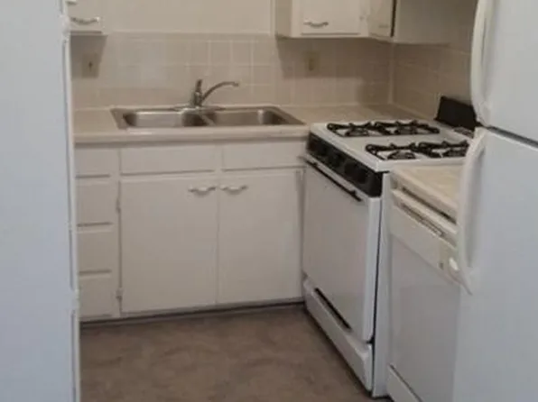 510 Texas St, Denton, TX