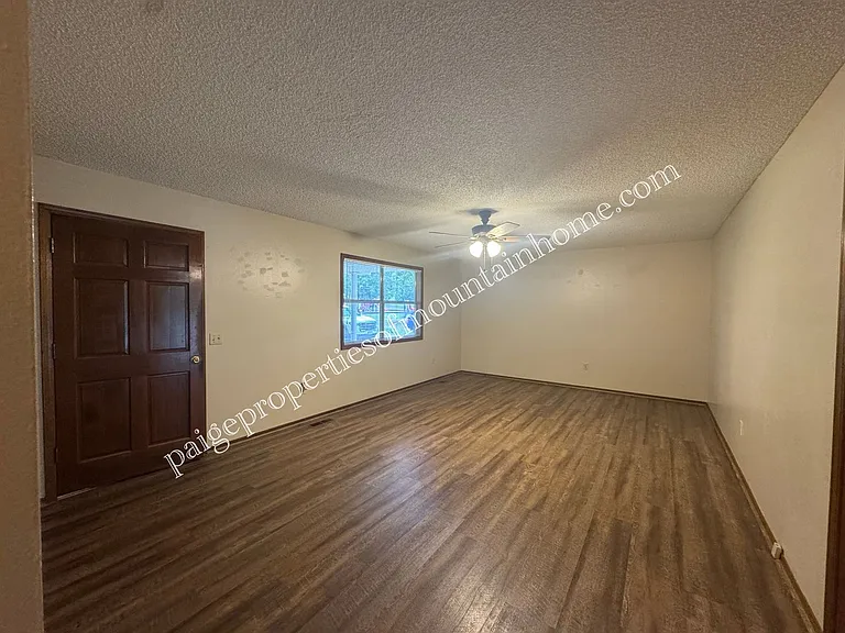 1309 Post Oak Rd — Photo 3