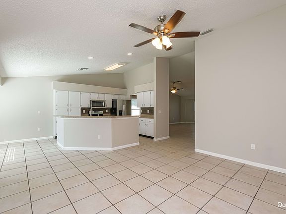 2nd image of 13424 Silvercreek Dr