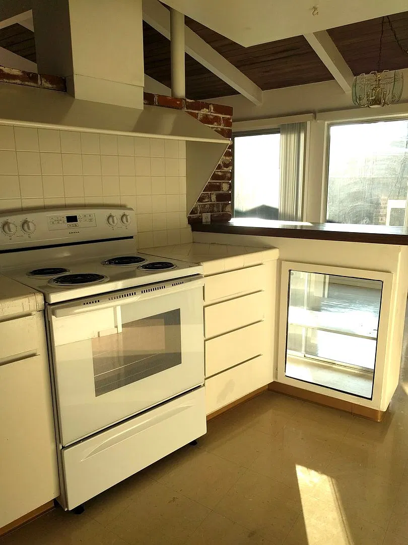 Spacious & Modern 2-Bedroom Townhome-Style Living in Prime Modesto Location! — Photo 4