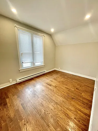 84 Munson St Photo 1