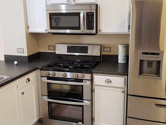 3rd image of 7087 Westwood Dr