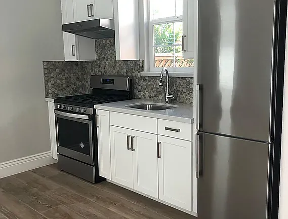 132 W Nasergholi Ave — Photo 7