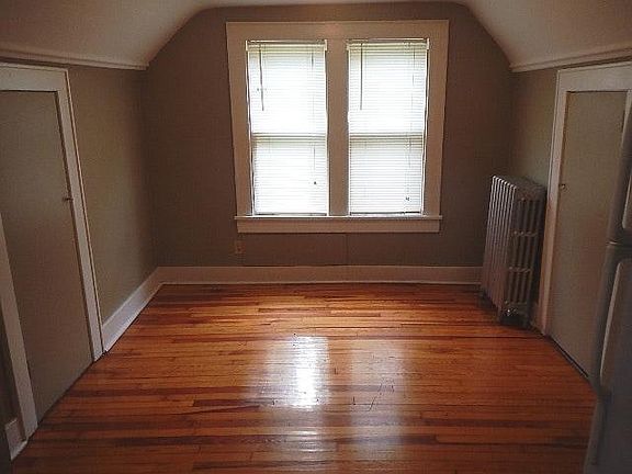 3rd image of 905 Saint Marys Blvd APT C