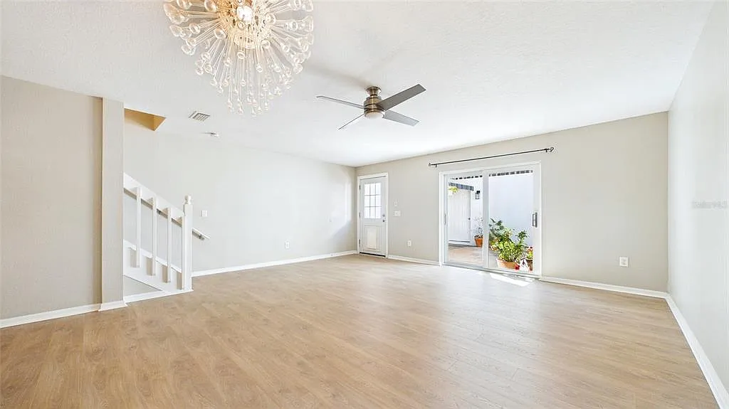 4202 W North B St — Photo 2