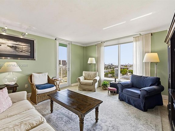 5th image of 10350 W Bay Harbor Dr #Penthouse H