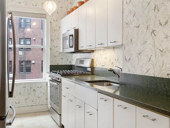 4th image of 14 Sutton Pl S APT 9A